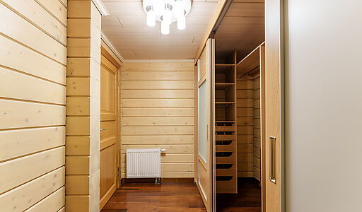 Дом с бассейном в Новогорске