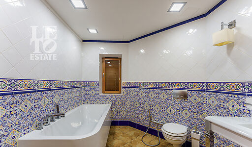 Дом с бассейном в Новогорске