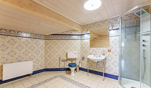 Дом с бассейном в Новогорске