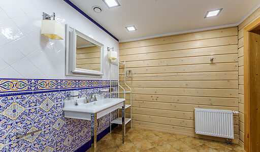 Дом с бассейном в Новогорске