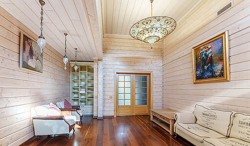 Дом с бассейном в Новогорске