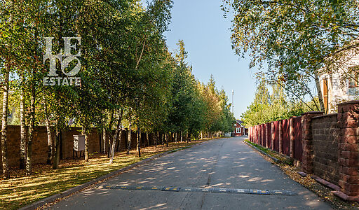 Дом с бассейном в Новогорске