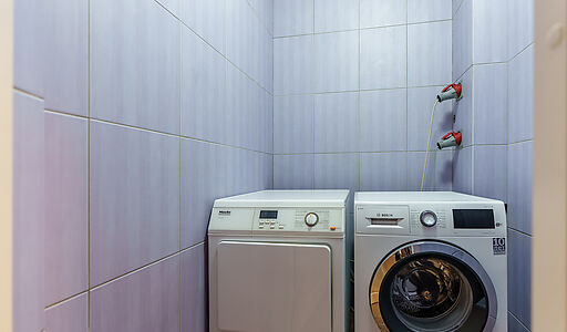 Дом с бассейном в Новогорске