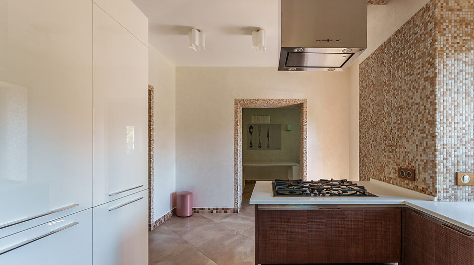 Дом с бассейном в Новогорске