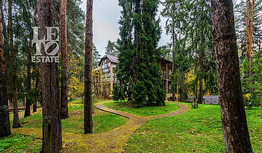 Дом на пруду в Летчике-испытателе