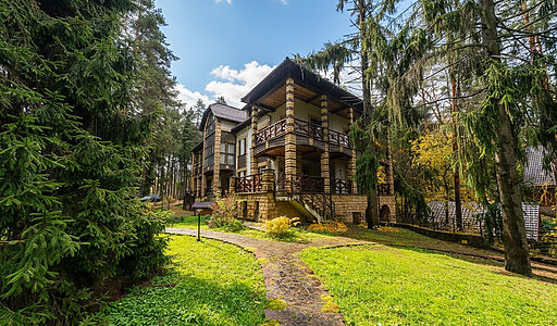 Дом на пруду в Летчике-испытателе