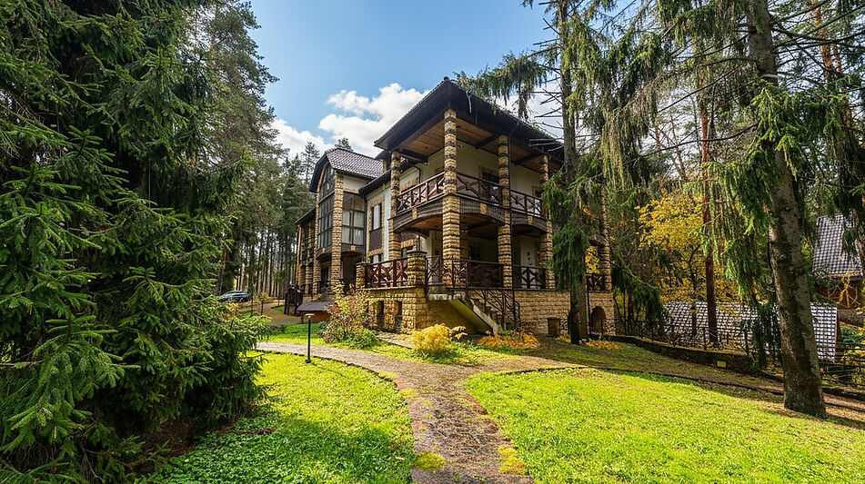 Дом на пруду в Летчике-испытателе