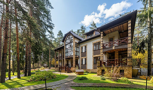 Дом на пруду в Летчике-испытателе