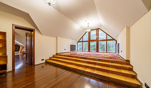 Дом на пруду в Летчике-испытателе