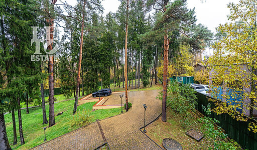 Дом на пруду в Летчике-испытателе