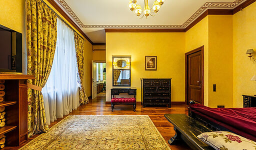 Дом на пруду в Летчике-испытателе