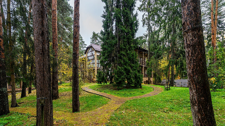 Дом на пруду в Летчике-испытателе