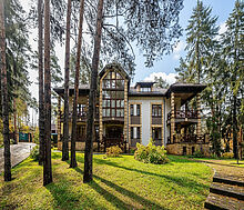 Дом на пруду в Летчике-испытателе