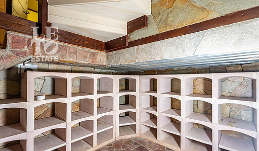 Дом на пруду в Летчике-испытателе