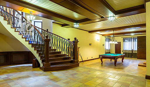 Дом на пруду в Летчике-испытателе