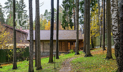 Дом на пруду в Летчике-испытателе