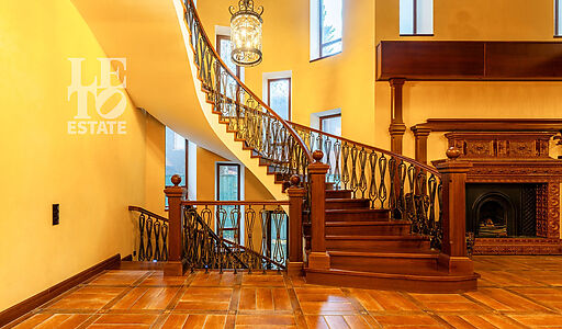 Дом на пруду в Летчике-испытателе