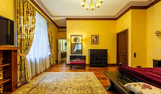 Дом на пруду в Летчике-испытателе