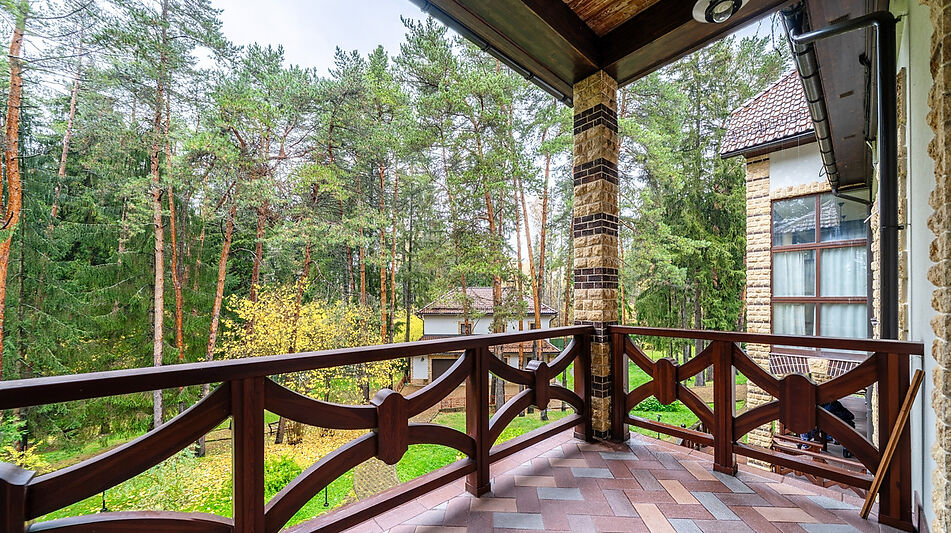 Дом на пруду в Летчике-испытателе