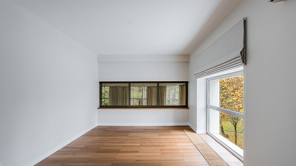 Дом с бассейном в поселке Новинки