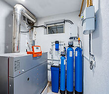 Дом с бассейном в поселке Новинки