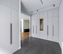 Дом с бассейном в поселке Новинки