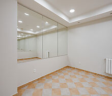 Дом с бассейном в поселке Новинки