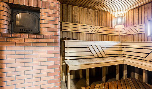 Дом с бассейном в поселке Новинки