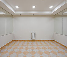 Дом с бассейном в поселке Новинки