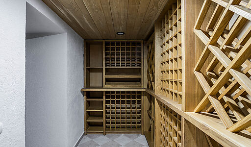 Дом с бассейном в поселке Новинки