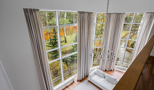 Дом с бассейном в поселке Новинки