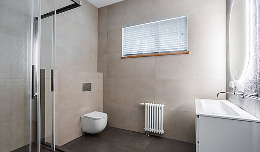 Дом с бассейном в поселке Новинки