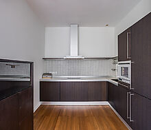 Дом с бассейном в поселке Новинки