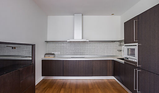 Дом с бассейном в поселке Новинки