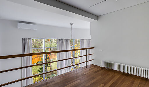 Дом с бассейном в поселке Новинки