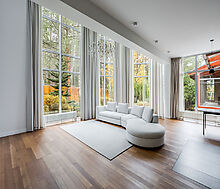 Дом с бассейном в поселке Новинки