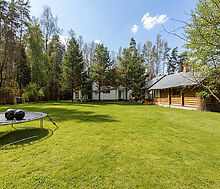 Дом с бассейном в поселке Новинки