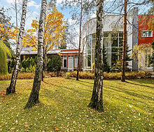 Дом с бассейном в поселке Новинки