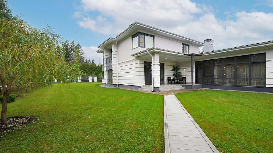 Стильный дом в КП ВИК