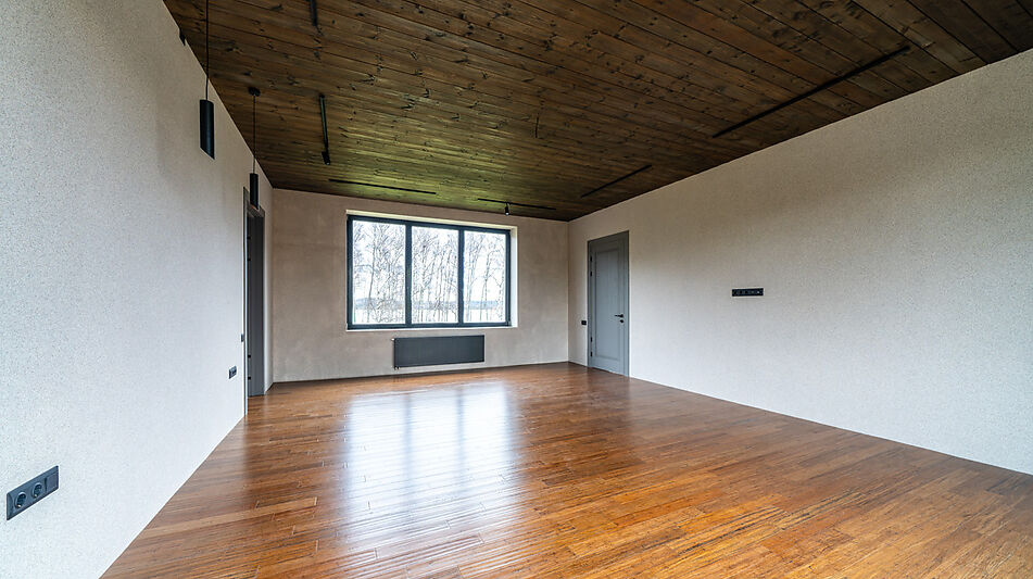 ДОМ НА 1 ЛИНИИ В КП МОНАКОВО