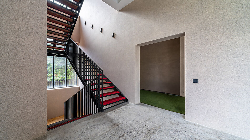 ДОМ НА 1 ЛИНИИ В КП МОНАКОВО