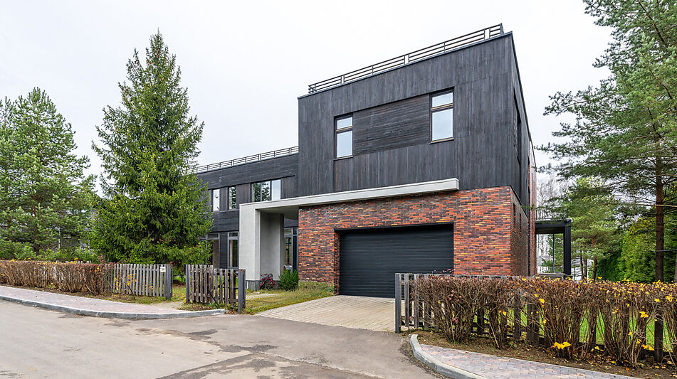 ДОМ НА 1 ЛИНИИ В КП МОНАКОВО