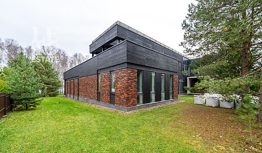 ДОМ НА 1 ЛИНИИ В КП МОНАКОВО