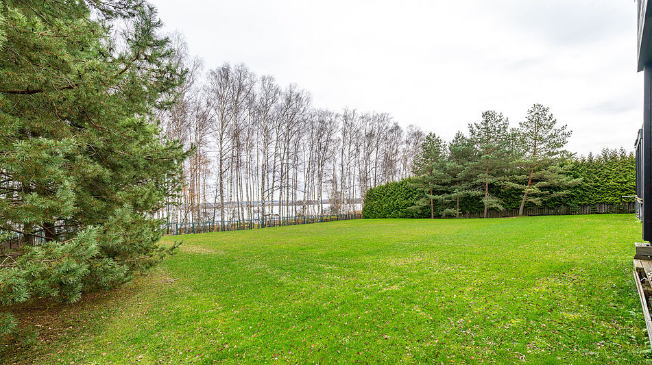 ДОМ НА 1 ЛИНИИ В КП МОНАКОВО