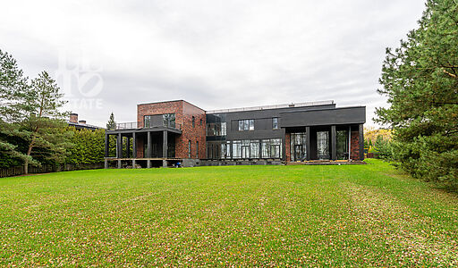 ДОМ НА 1 ЛИНИИ В КП МОНАКОВО