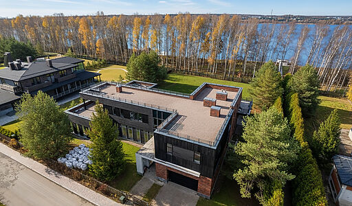 ДОМ НА 1 ЛИНИИ В КП МОНАКОВО