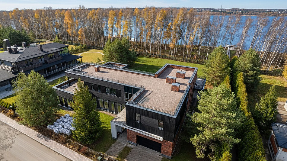 ДОМ НА 1 ЛИНИИ В КП МОНАКОВО