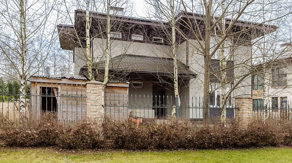 Современный коттедж без отделки