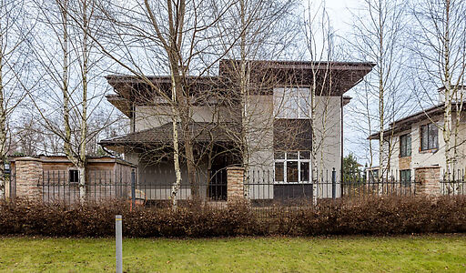 Современный коттедж без отделки