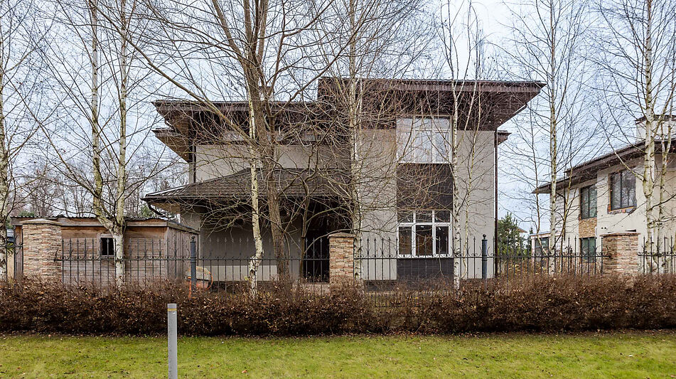 Современный коттедж без отделки